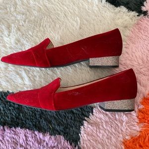 ❤️EUC gorgeous Cole Haan red velvet flats